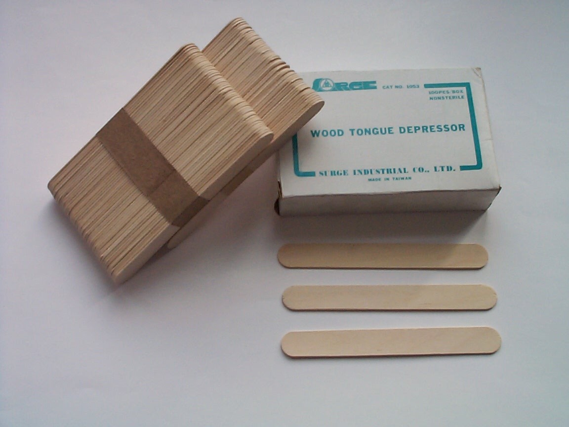 WOODEN TONGUE DEPRESSOR